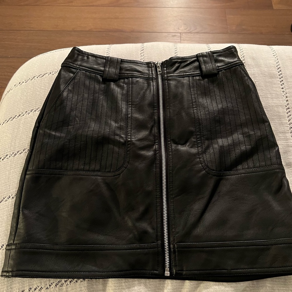top shop vegan leather moto zip down black skirt